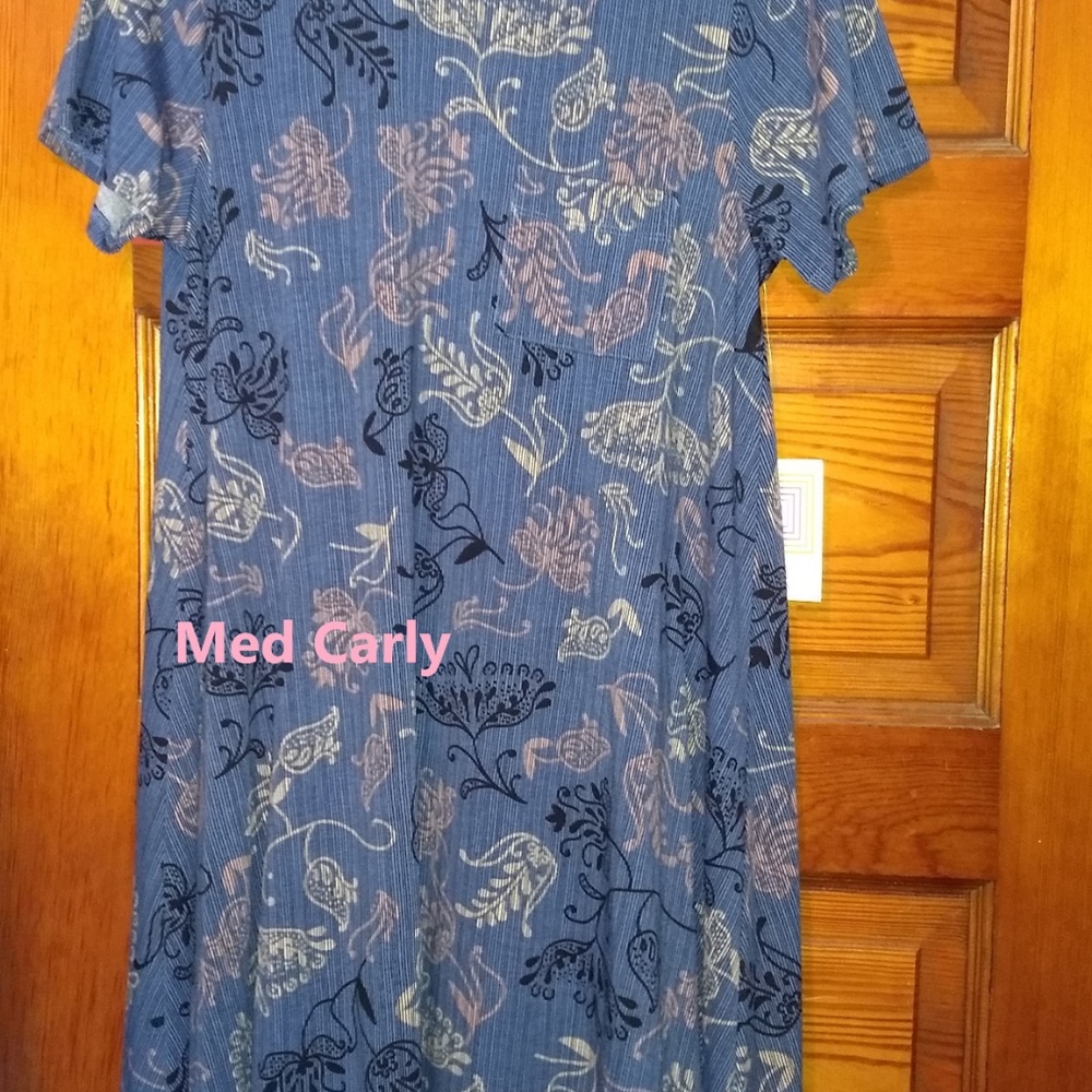 LuLaRoe Med Carly - Picture 2 of 4